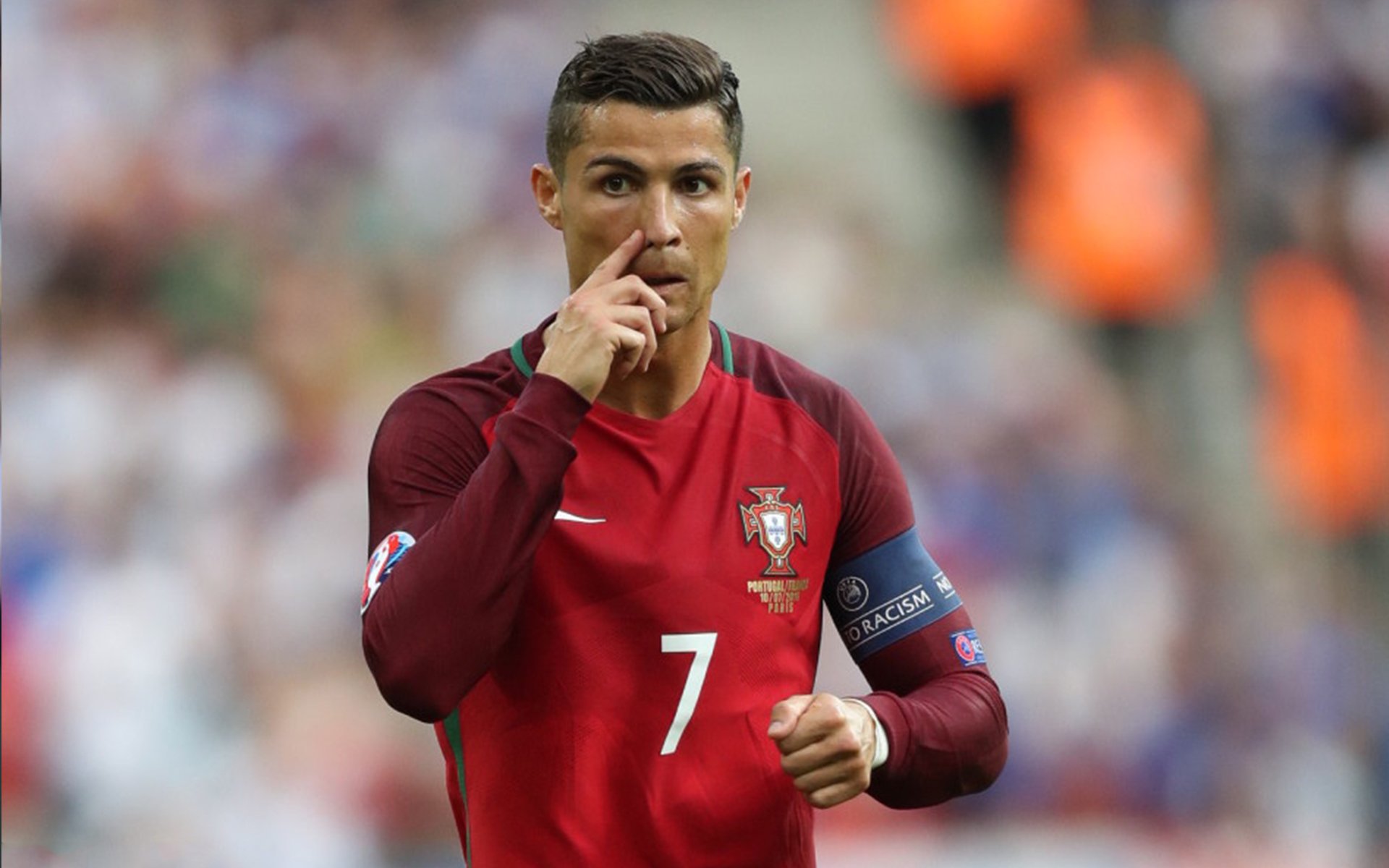 史上最“硬核”篮下争夺战:斯托亚科维奇在抢篮板时的拼搏让人敬佩!